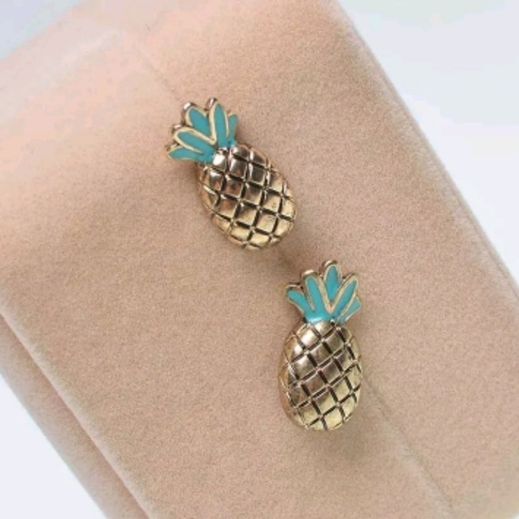 1 LEFT 🎀3/$23🎀 Pineapple Stud Earrings - Picture 2 of 6